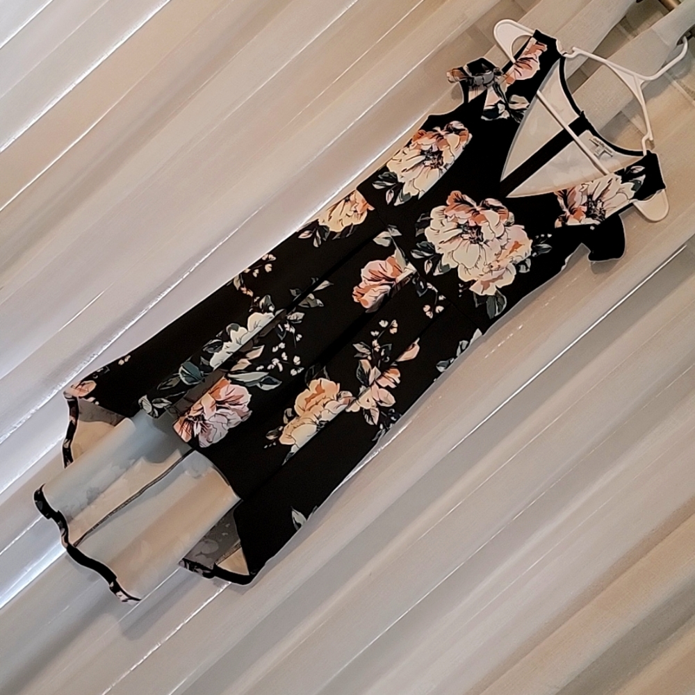Charlotte Russ Floral Dress
